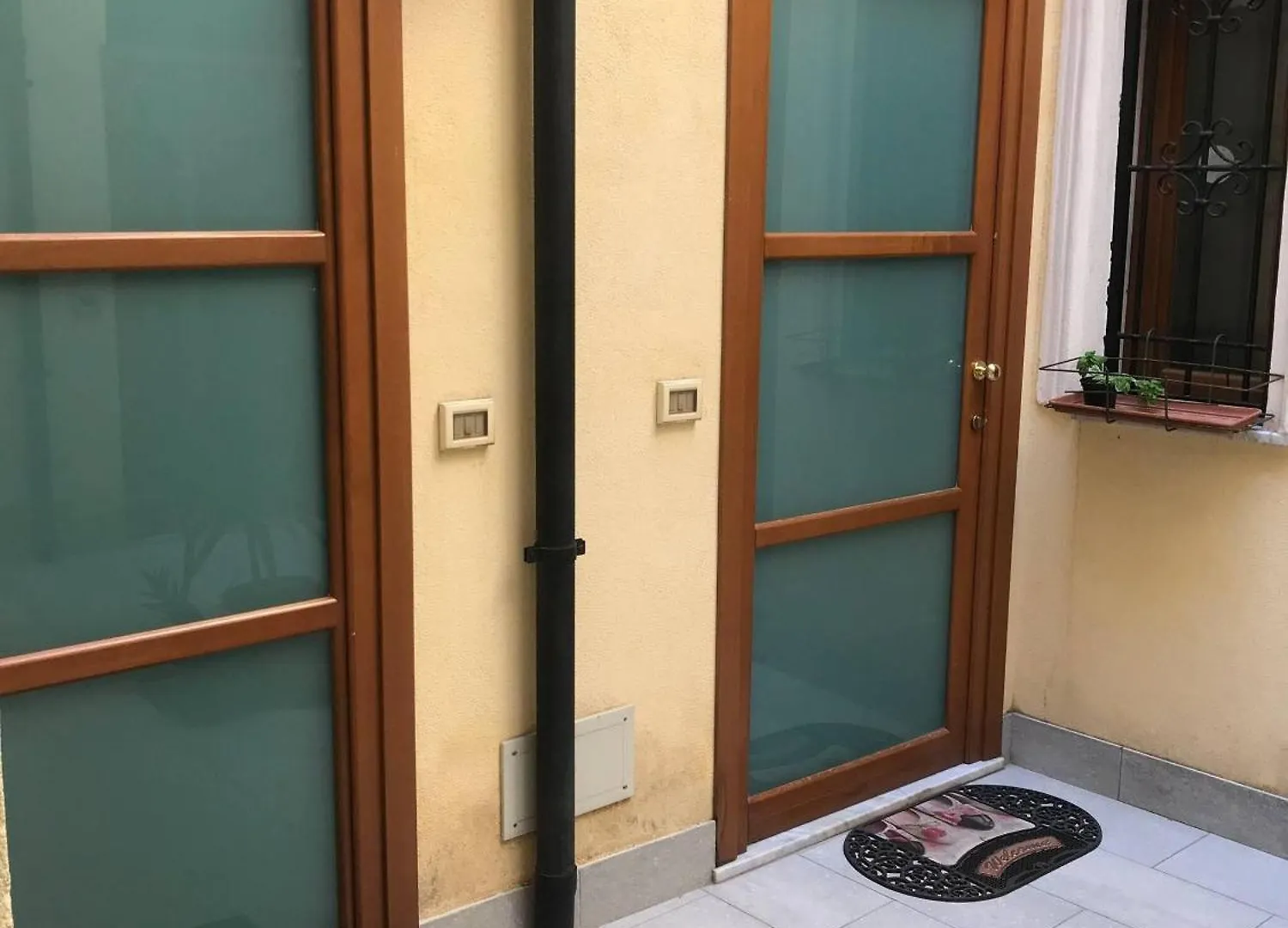 Appartamento Little House Of Grandpa Antonio Palermo 0*,  Italia